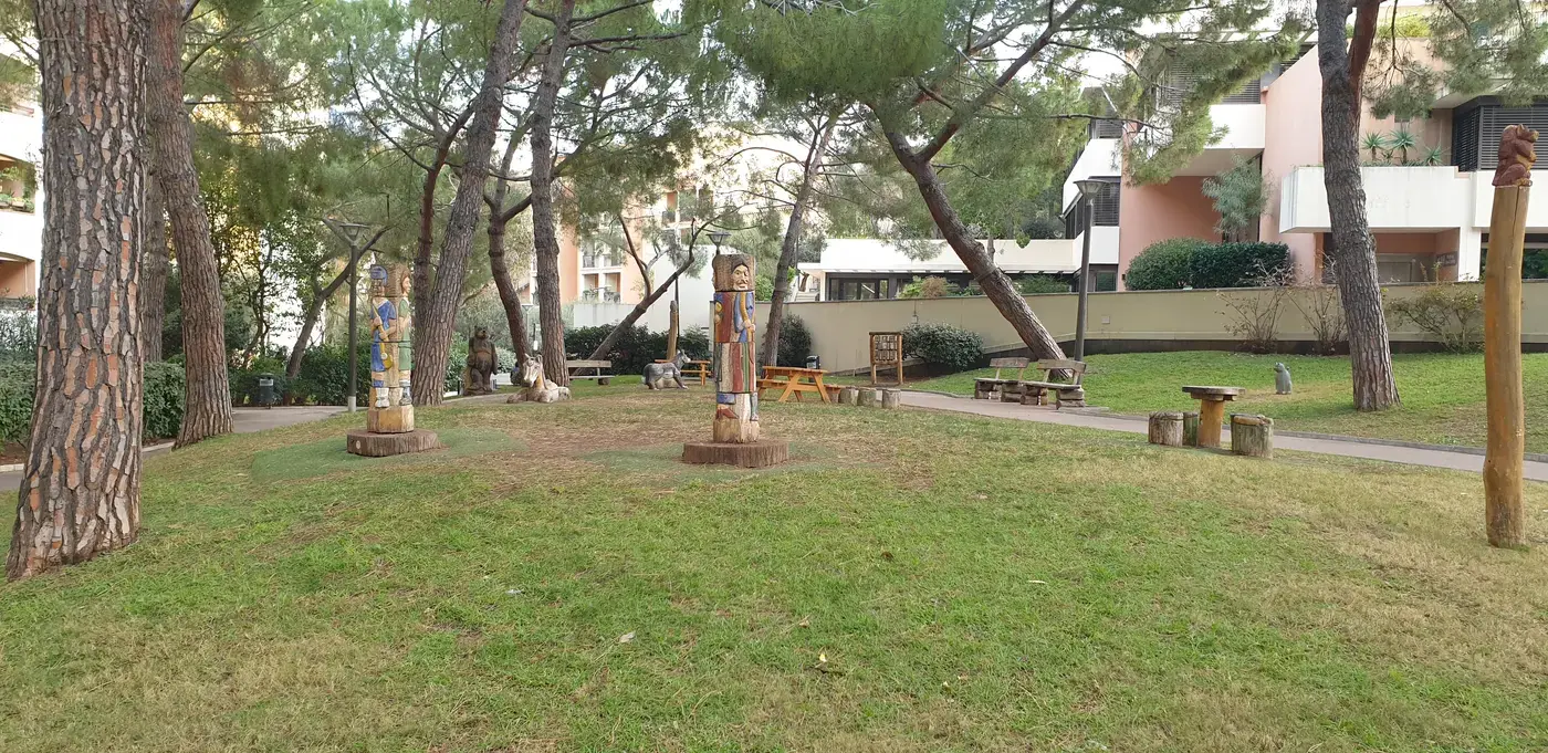 Jeux en bois du Jardin de l’Âne à Monaco